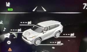 what is toyota highlander tire pressure